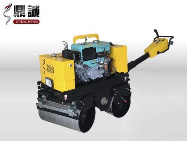 點(diǎn)擊查看詳細(xì)信息<br>標(biāo)題：DC-840-I全液壓手扶雙鋼輪壓路機(jī) 閱讀次數(shù)：13018